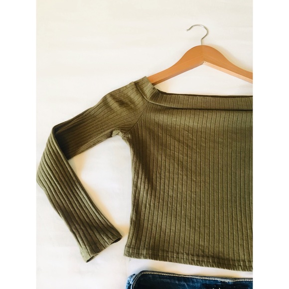 Olive off the shoulder top - Picture 2 of 4